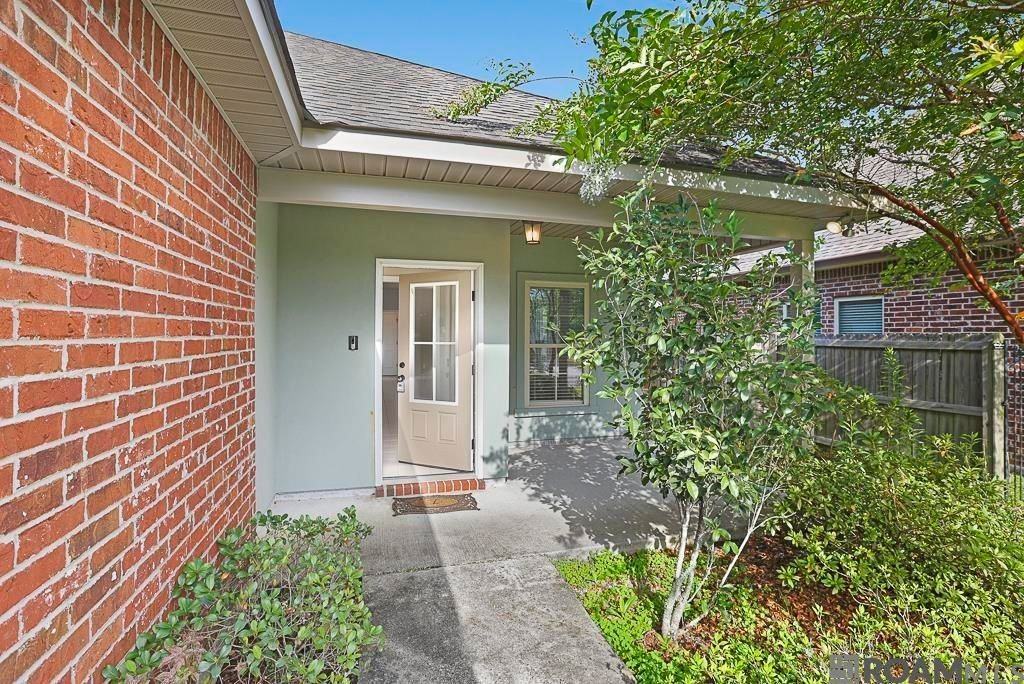 18317 Sunset Park Dr - Photo 4 of 24