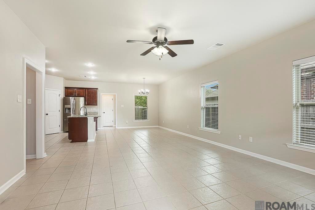 18317 Sunset Park Dr - Photo 7 of 24