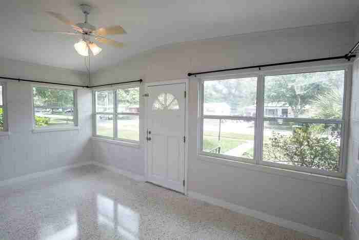 2510 Roxbury Rd - Photo 2 of 18