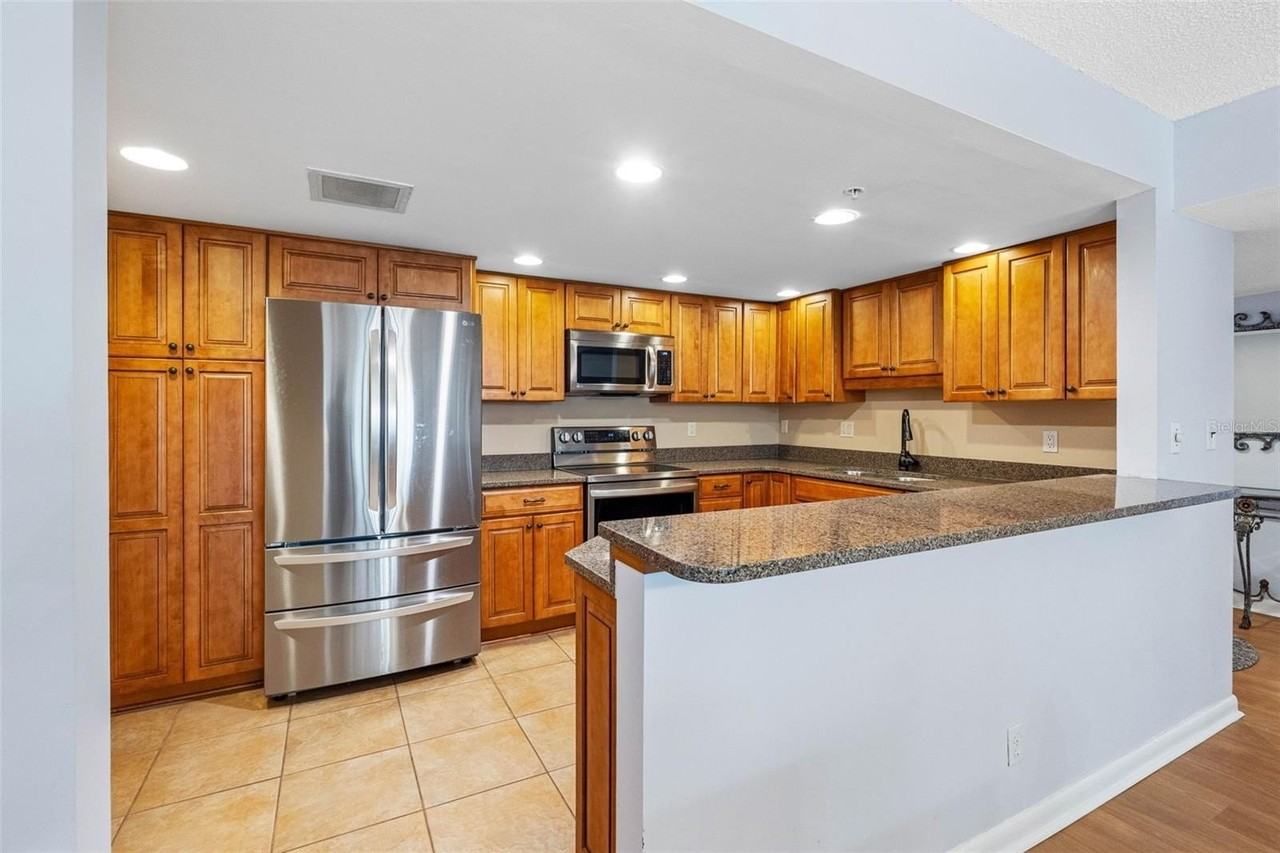 1480 Gulf Blvd #1011 - Photo 5 of 42