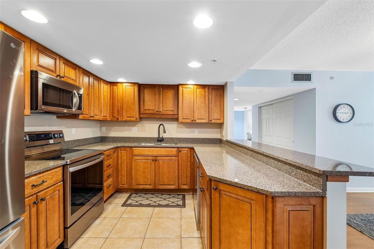 1480 Gulf Blvd #1011 - Photo 7 of 42