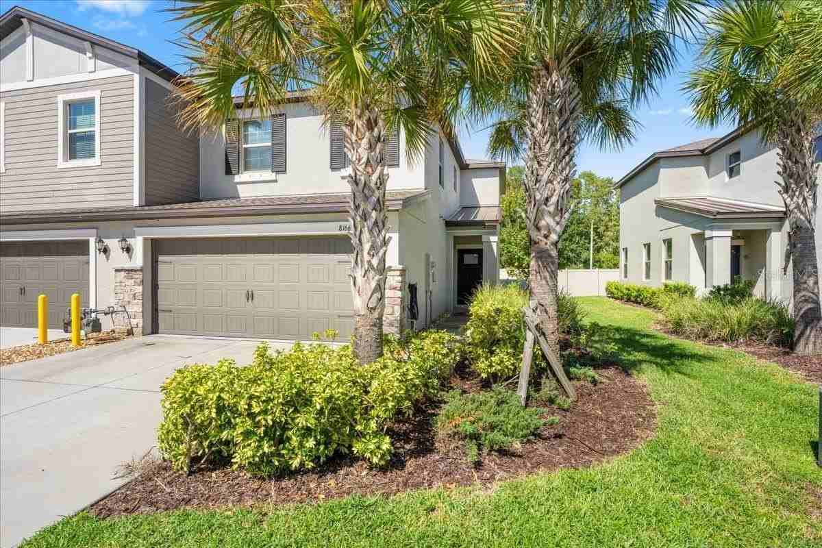 8166 Crescent Oaks Dr - Photo 3 of 50