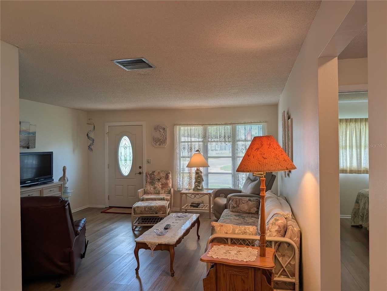 4450 93rd Ter N - Photo 2 of 41