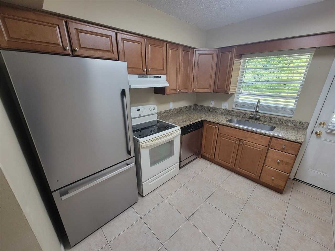6809 Mathers Ln #B - Photo 3 of 6