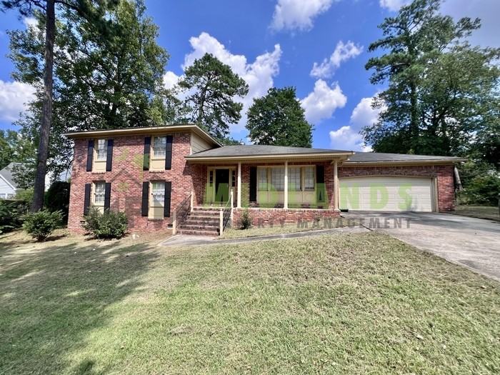 300 Lydgate Dr - Photo 2 of 50