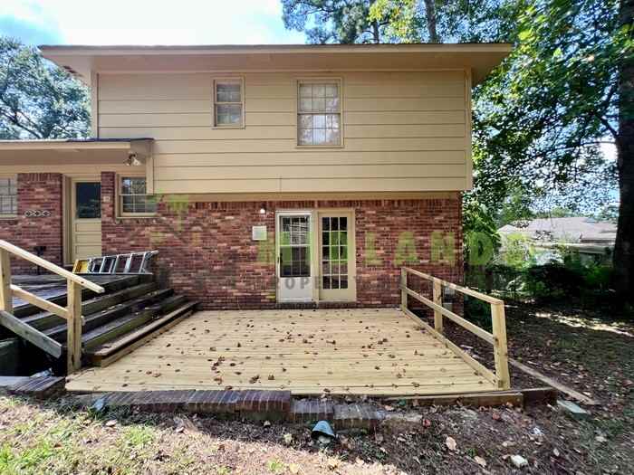 300 Lydgate Dr - Photo 5 of 50