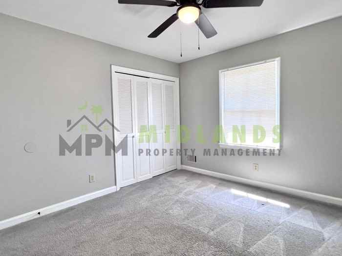 300 Lydgate Dr - Photo 7 of 50