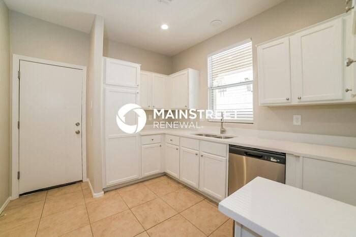 126 N 86th Ln - Photo 5 of 17