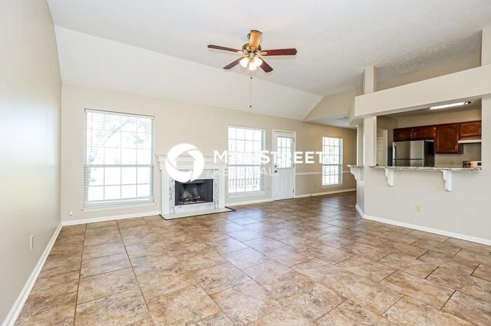 591 Hollandale Rd - Photo 4 of 16