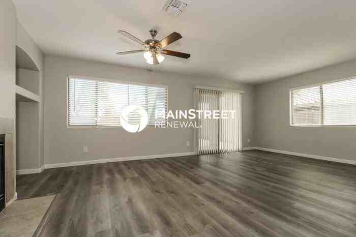 3503 S 256th Ave - Photo 5 of 17