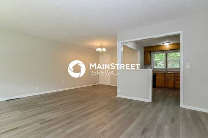 8002 E 89th Ter - Photo 5 of 17