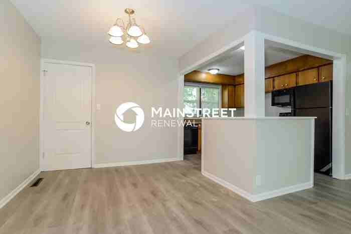 8002 E 89th Ter - Photo 6 of 17
