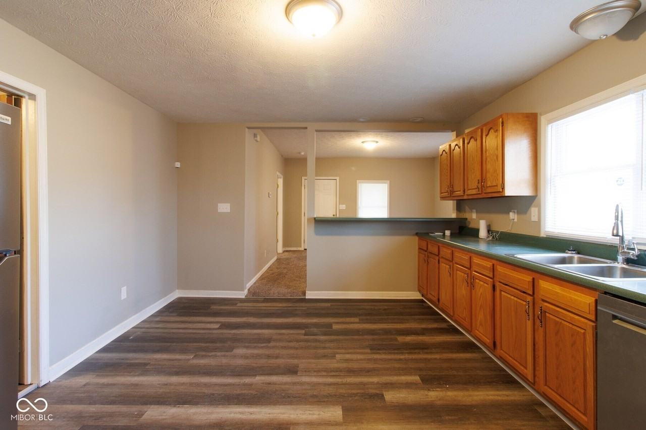 2622 Delaware St - Photo 6 of 16