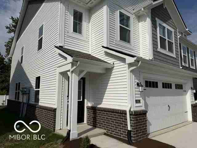 418 Monarch Ln - Photo 2 of 20