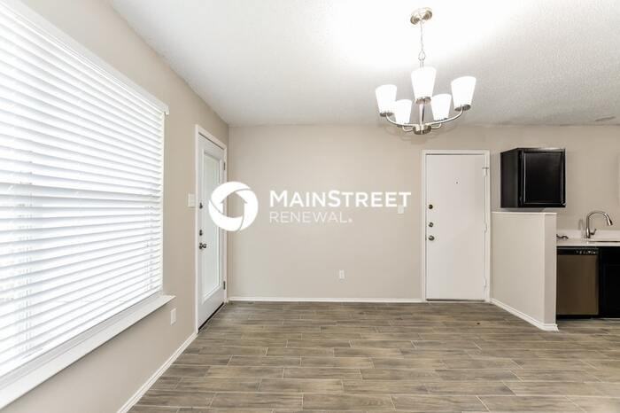 1708 Beau Ct - Photo 5 of 16