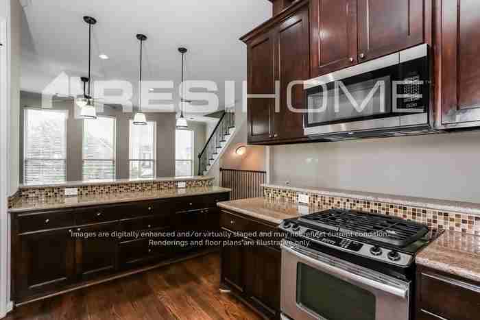 1625 W 15th St - Photo 4 of 26