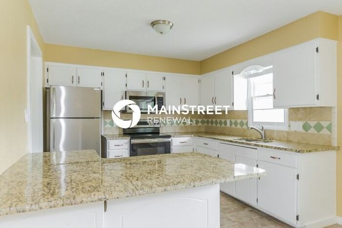 2704 S 16th St - Photo 7 of 17