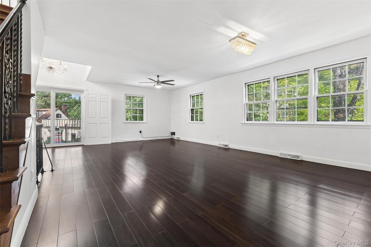 11645 Union Tpke - Photo 6 of 26