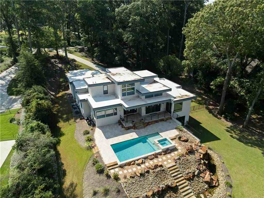 3258 S Bay Dr - Photo 2 of 50