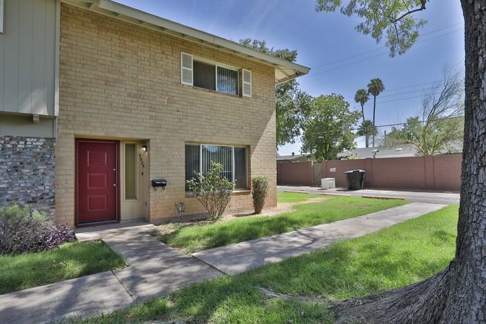 3925 S Mill Ave - Photo 2 of 22