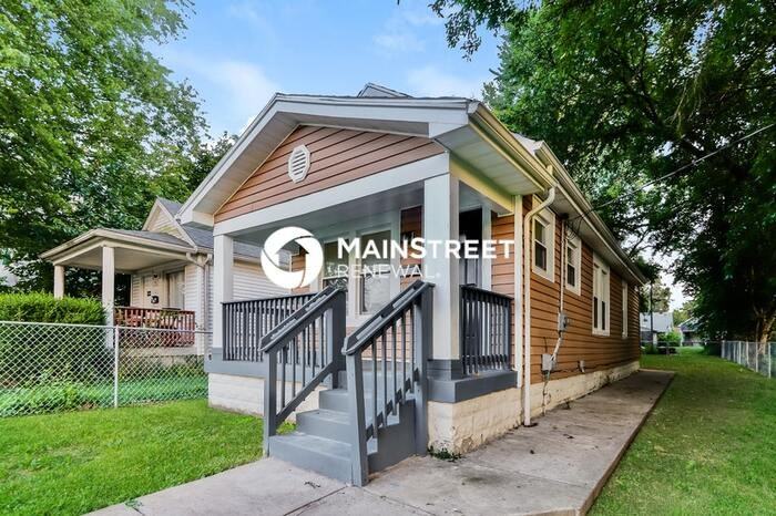 4020 Larkwood Ave - Photo 4 of 17