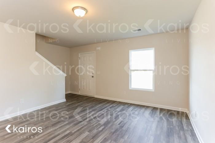 230 Saddle Brooke Trce - Photo 4 of 17