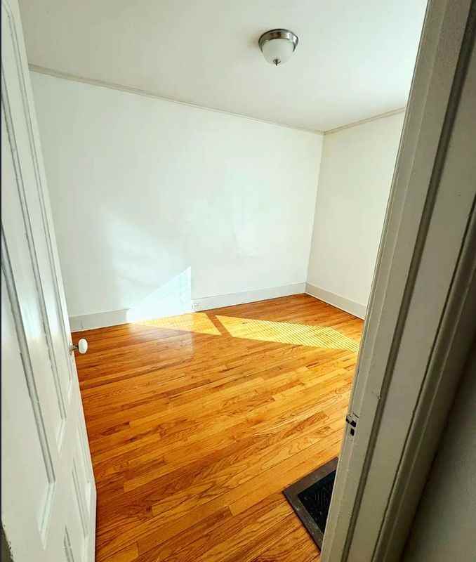 12 Numan St - Photo 3 of 12
