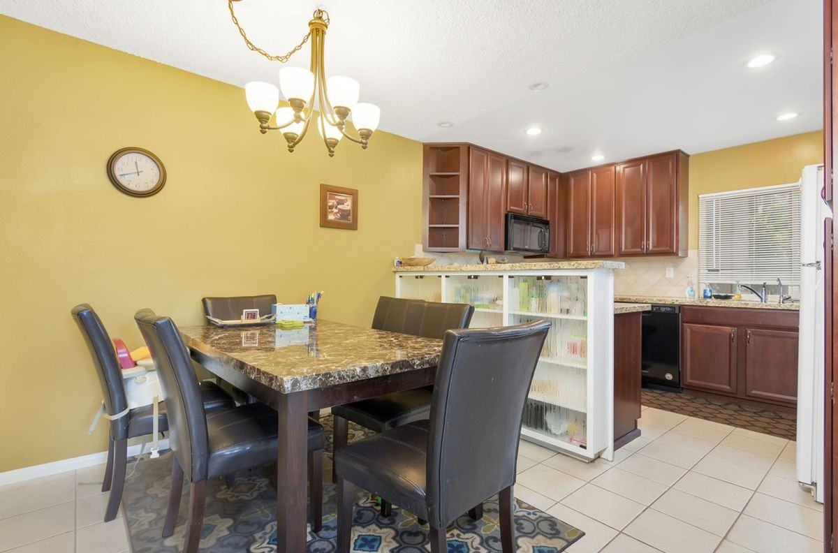 9514 Easter Way - Photo 4 of 13