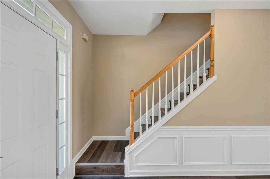 11585 Crossington Rd - Photo 3 of 44