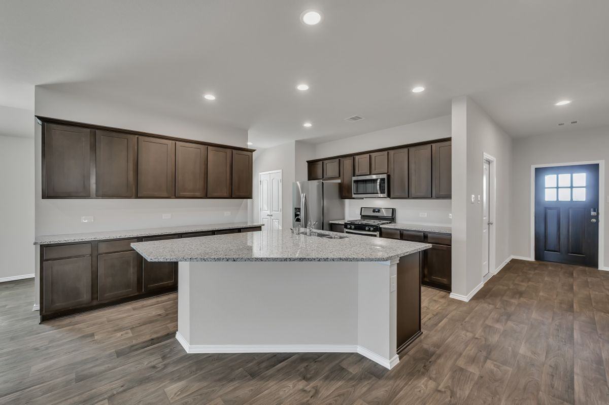6212 Hendricks Harbor Dr - Photo 6 of 26