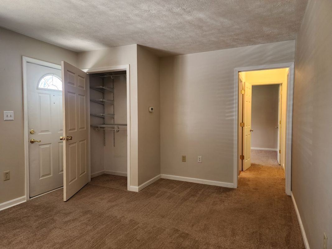 739 Stouffer Ave - Photo 5 of 38