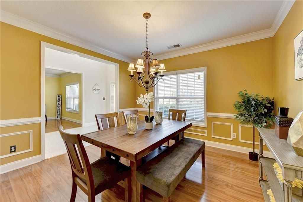 1558 Macy Ln - Photo 6 of 50