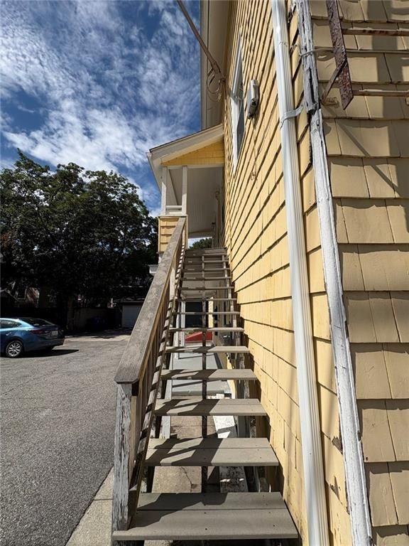 91 Duke St ##3 - Photo 3 of 10