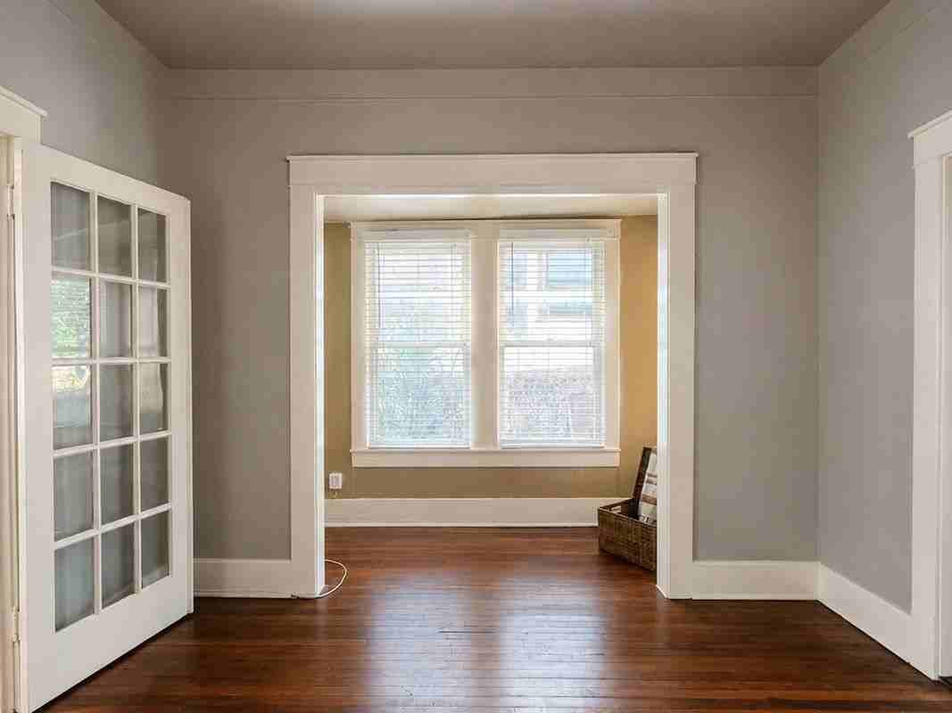 1023 W French Pl - Photo 4 of 7