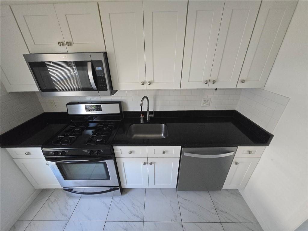 36 N Clarendon St ##1f - Photo 3 of 11