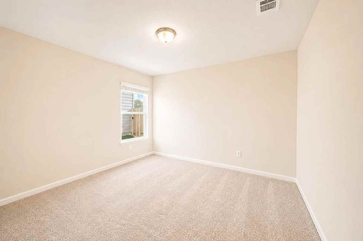 15674 Briar Forest Dr - Photo 3 of 15
