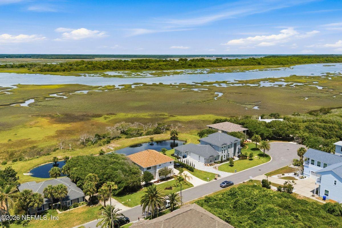 149 Beachside Dr - Photo 4 of 50