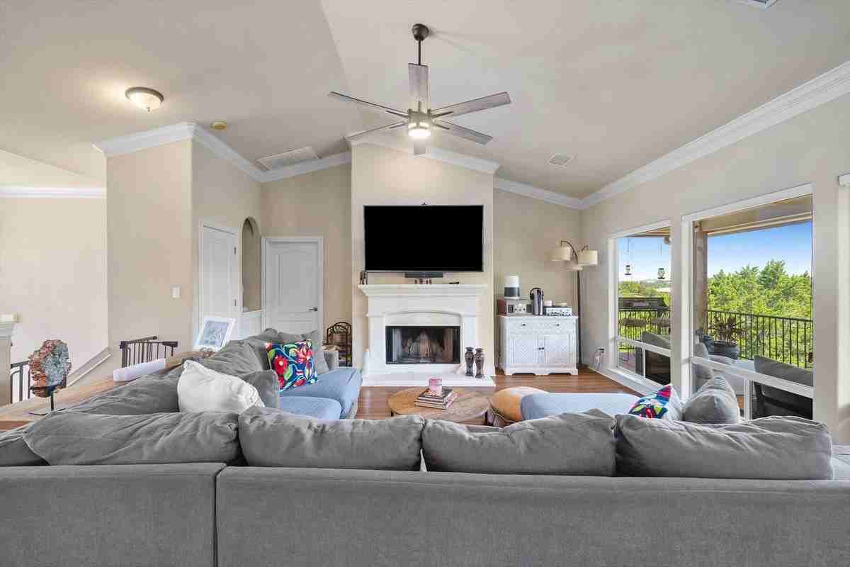 20503 Houston Cv - Photo 3 of 18