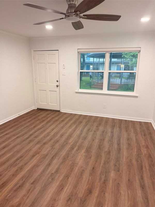 3925 Inwood Rd - Photo 4 of 4