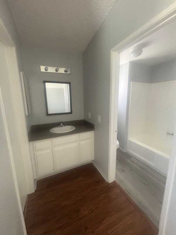 7556 Villa Ave - Photo 6 of 20