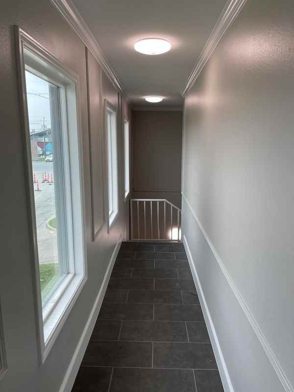 3101 Commerce St - Photo 2 of 15
