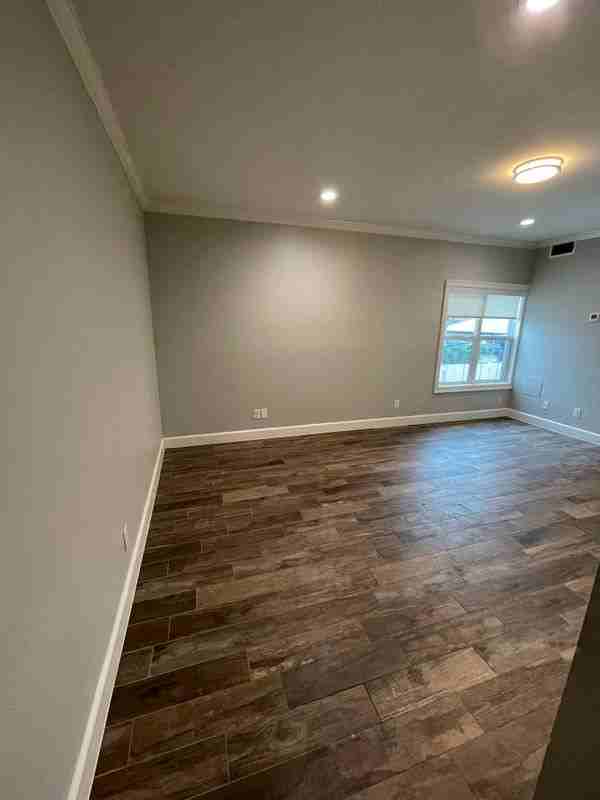 3101 Commerce St - Photo 5 of 15
