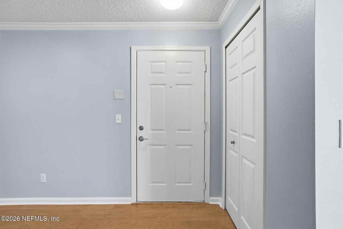400 Sandiron Cir ##424 - Photo 4 of 21