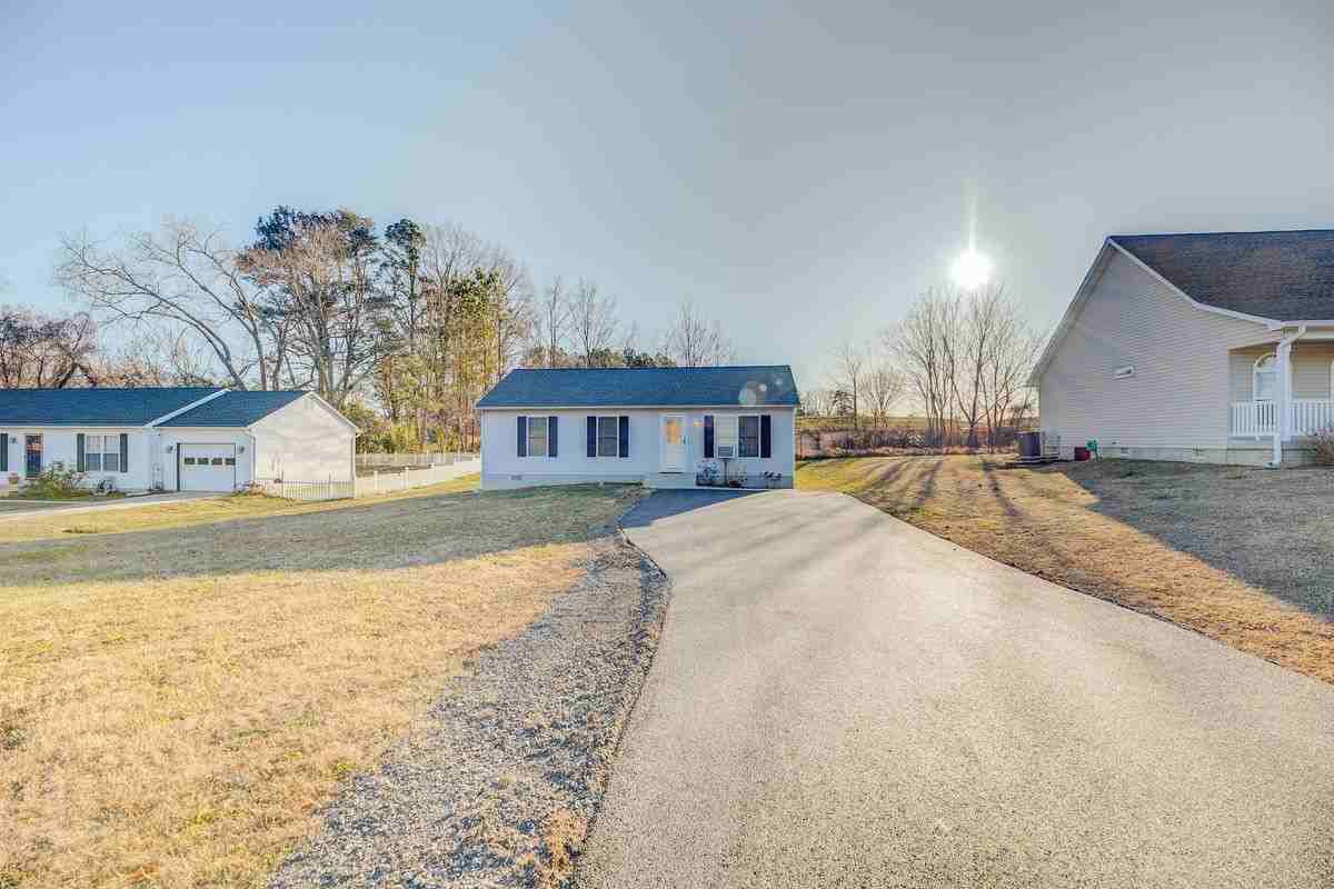155 Cove Point Rd - Photo 2 of 25
