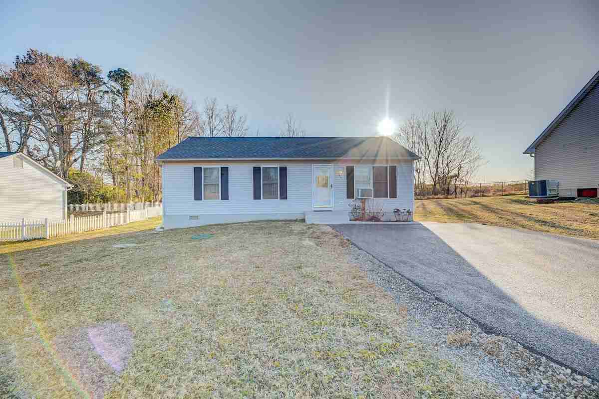 155 Cove Point Rd - Photo 6 of 25