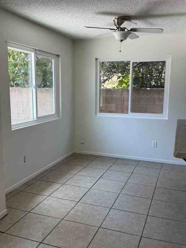 2545 Lime St - Photo 2 of 20