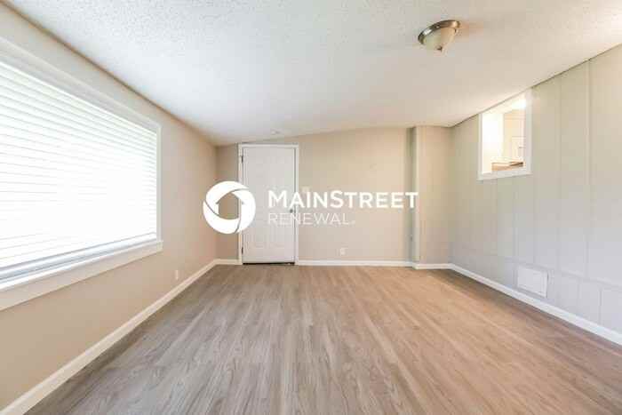 8710 Stark Ave - Photo 7 of 17