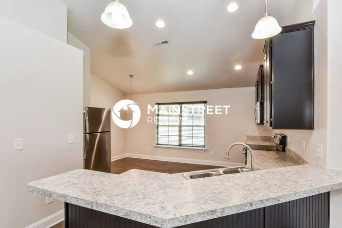 103 Brooklawn Dr - Photo 6 of 14