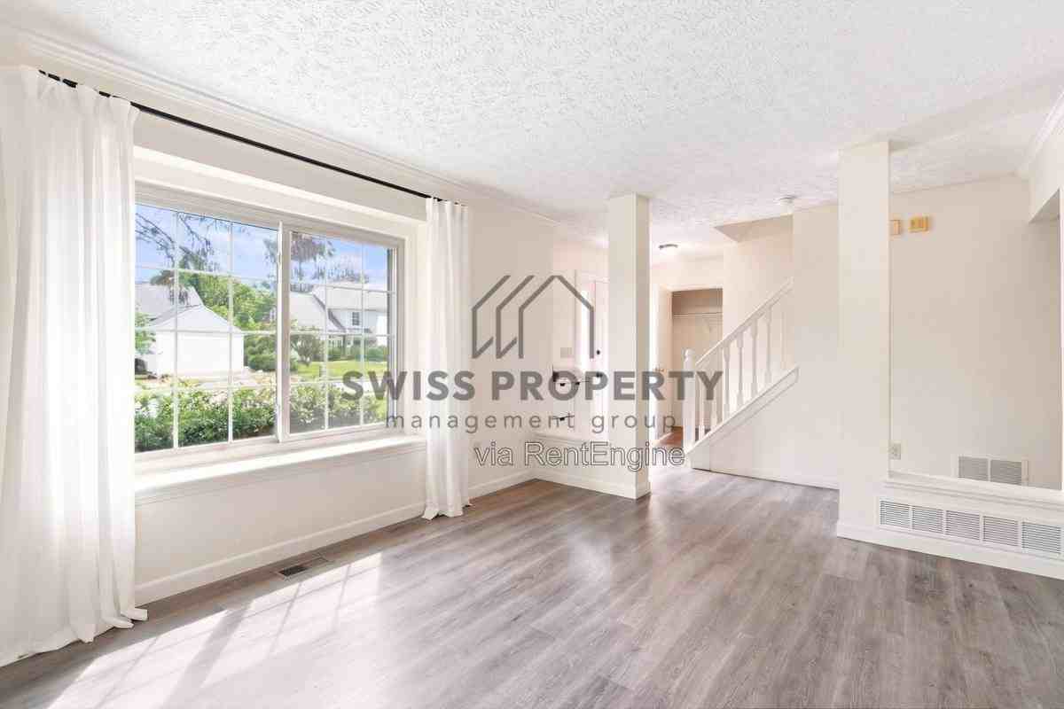 7920 Holderman St - Photo 3 of 10