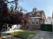 5115 Bowne St - Photo 1 of 1